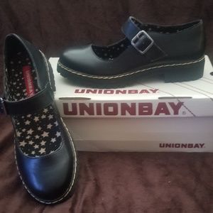 Black UnionBay Mary Jane's size 6